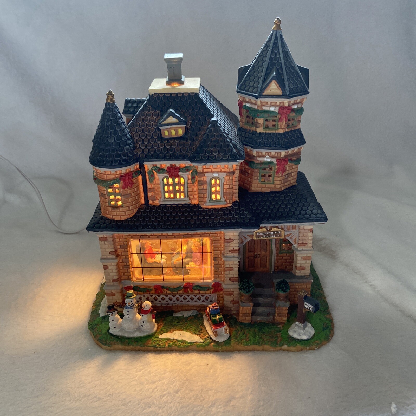 Lemax Caddington Village Kensington House Porcelain Lighted House 2010