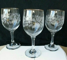Stem Wine Water Glass Goblet Etched Gold Rim Set 2 Christmas Arby's Libby Rare