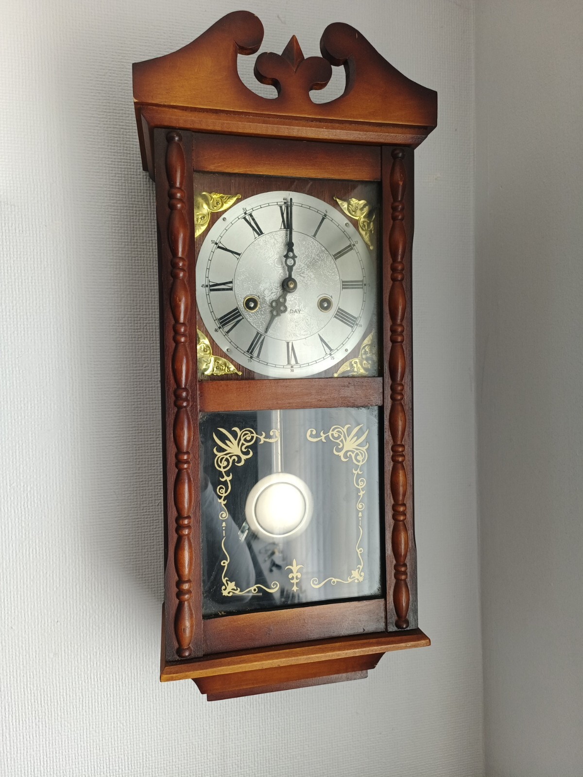 31 DAY CHIMING WALL CLOCK, Key Wound Clock Working D100 eBay