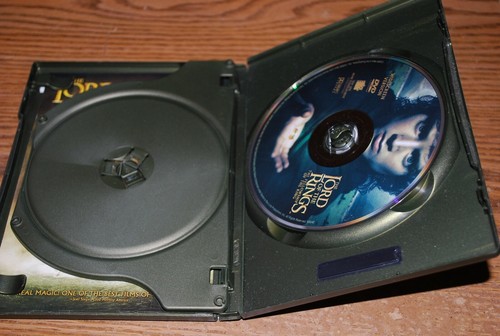 THE LORD OF THE RINGS . THE FELLOWSHIP OF THE RING DVD - Picture 4 of 4