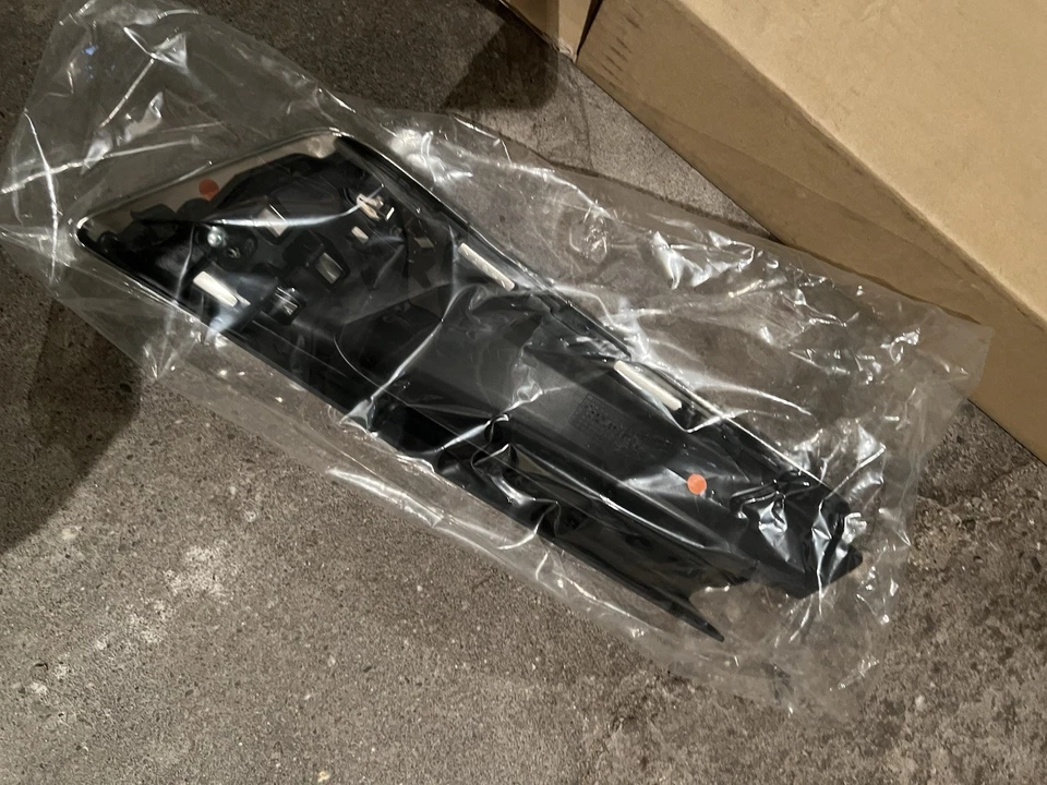 Original Peugeot 5008 Chrom Stoßstangen Zierleiste Blende rechts NEU 1608428180 - Bild 2 von 3
