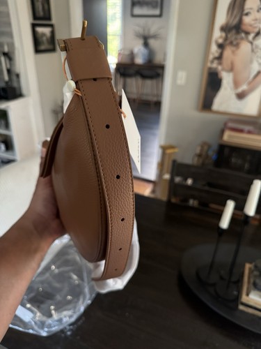 Quince Italian Leather Slouchy Sling Crossbody (Cognac) (New!!) (Retail: $89.90) - Picture 5 of 7