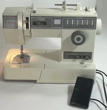Singer 9444 Merit  Electronic Sewing Machine w/ Case & pedal – 17 Stitch