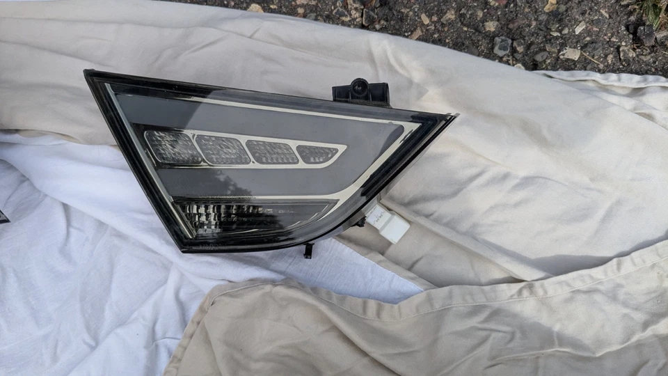 Luces traseras LED ahumadas VLAND para Hyundai Sonata 2011-2014 con señales secuenciales Foto 4 de 4