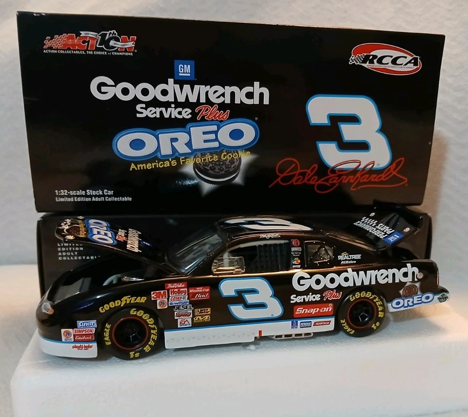 Dale Earnhardt Sr. #3 Oreo/Goodwrench 2001 Monte Carlo Club Car 1/32 Scale - Image 4 of 4