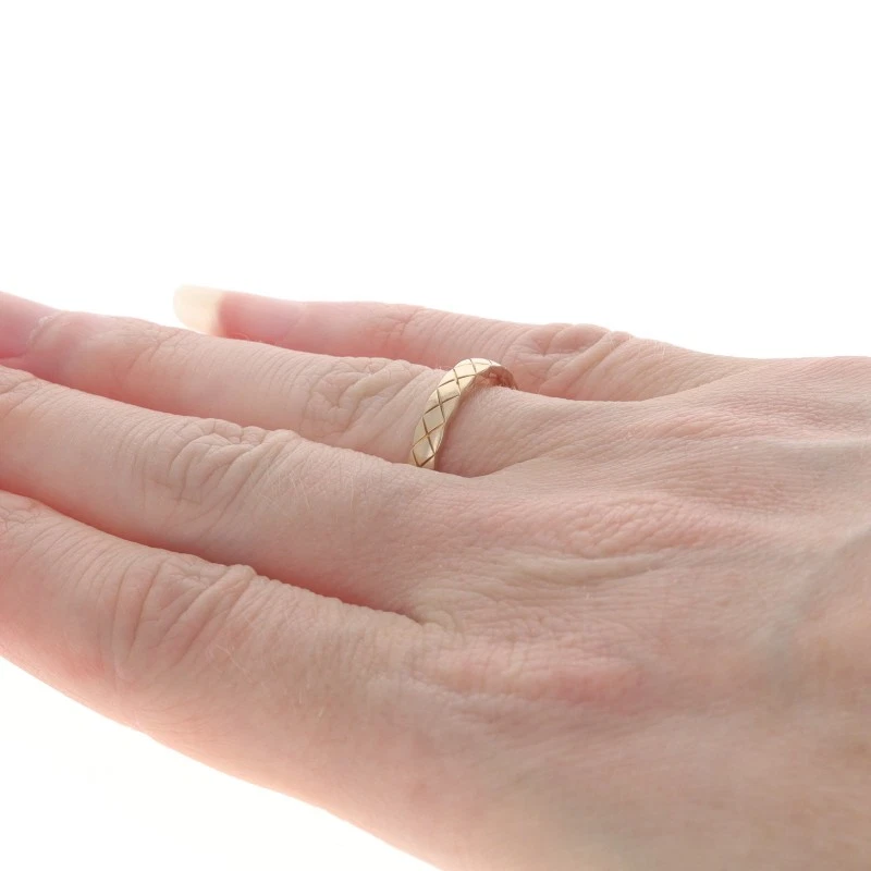 Mini Alianza Chanel Coco Crush Oro Beige - Anillo de Boda Grabado 18k Talla 6 Foto 4 de 4