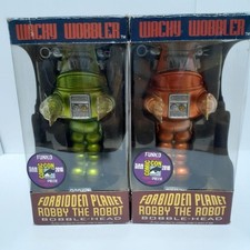 ROBBY THE ROBOT COMICCON 2010 SANDIEGO 480PIECE LIMITED funko set of 2 Figure