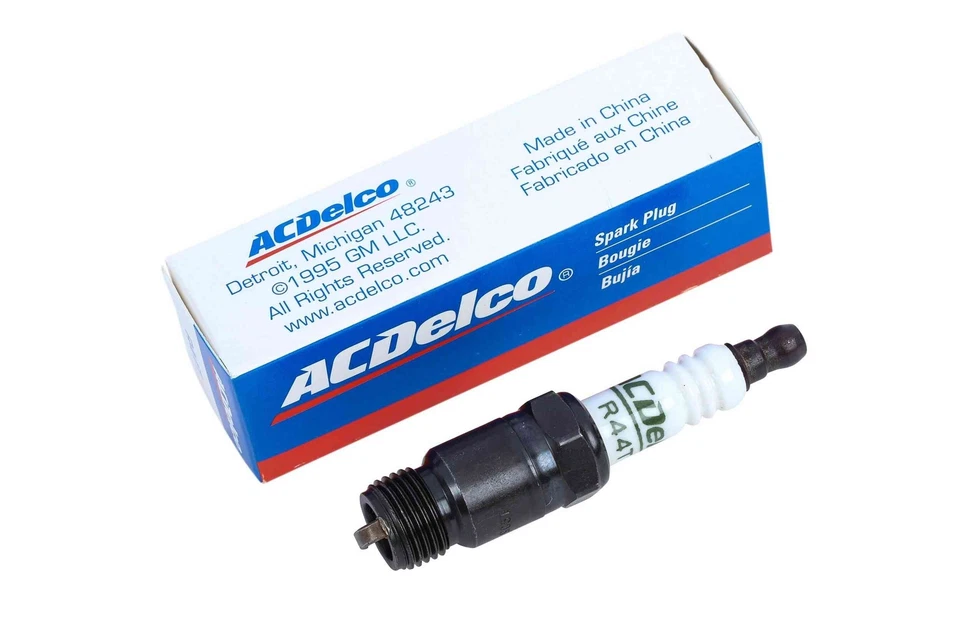 Juego de 8 bujías ACDelco 19354432 para camioneta Chevy Blazer C10 Suburban GMC Foto 2 de 4