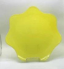 Annieglass Handcrafted Yellow Scalloped Dinner Plate/Platter,  Signed, 11.5”