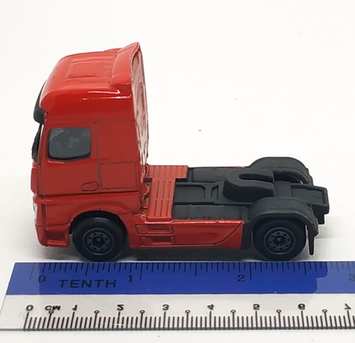 Majorette Mercedes Benz Actros Truck Head Red 1/87 (2.5 inches) - Picture 4 of 6
