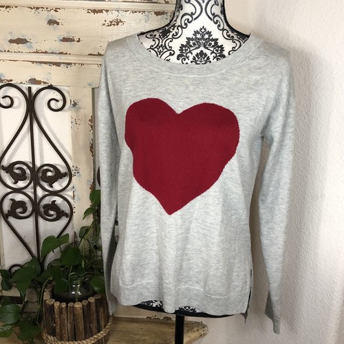 Gap gray heart sweater Size Small