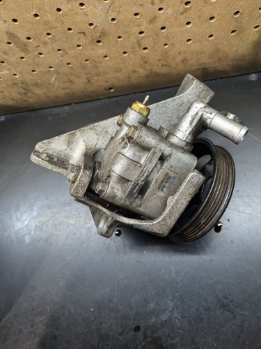 OEM Power Steering Pump from 2002 Subaru Legacy Outback 2.5L #2750 - Picture 5 of 5
