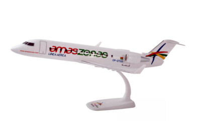 CRJ-200 Amaszonas Uruguay 1:100 Modell Herpa