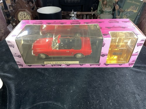 Aramis The Open Road Convertible 1964 1/2 Red Ford Mustang 1:18 Model Car - Picture 5 of 7