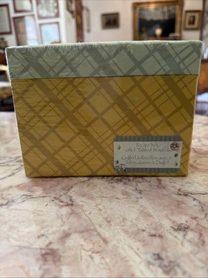 Cardboard Indexed Recipe Box Yellow & Green With eight dividers
