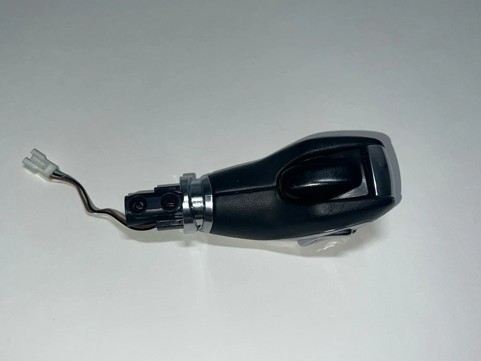 2012 年以上福特福克斯 SelectShift Shift Knob 无线束(二手) — 第 4/4 张图片