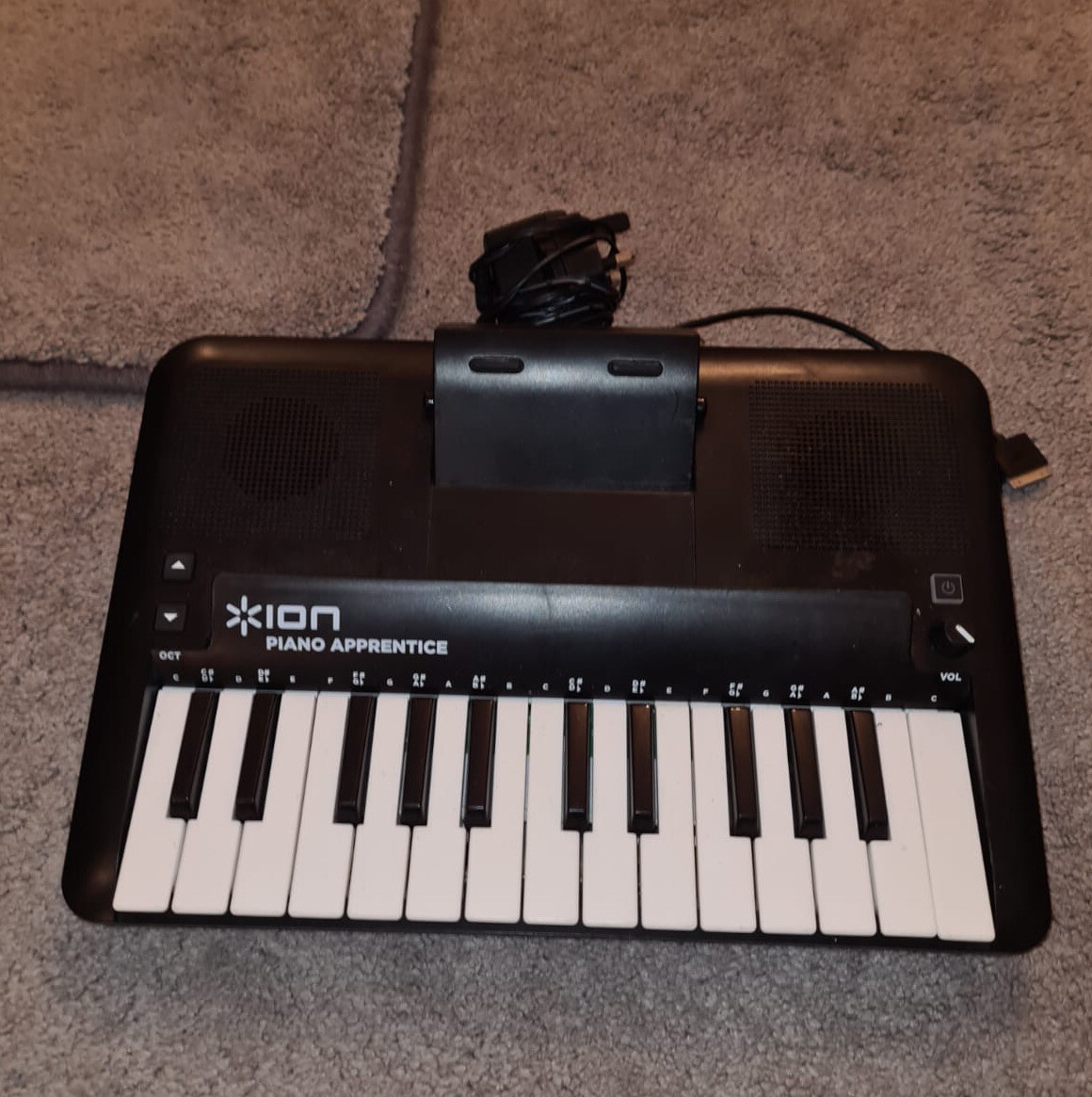 ION Audio PIANO APPRENTICE 25note Lighted Keyboard for iPad, iPod and