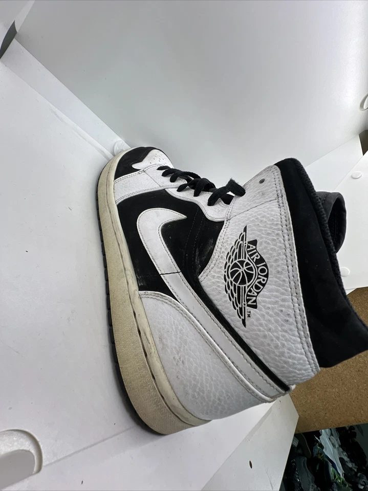 Talla 12 - Esmoquin Medio Retro Air Jordan 1 Foto 3 de 4