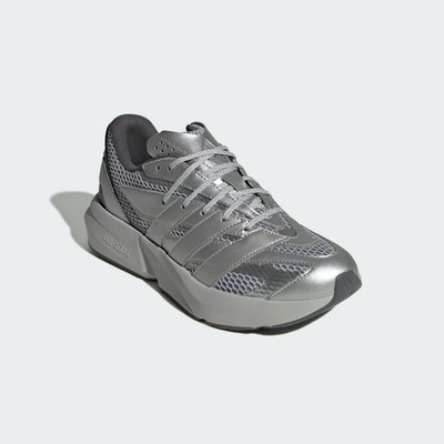 JQ1944 Mercedes AMG PETRONAS F1 Team × adidas Lightblaze Matt Silver (Herren)