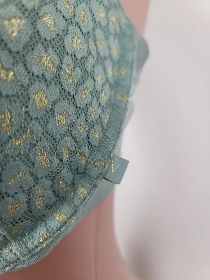 Sujetador con aros forrado acolchado estampado animal push up muy sexy de Victoria's Secret 38DD Foto 4 de 4