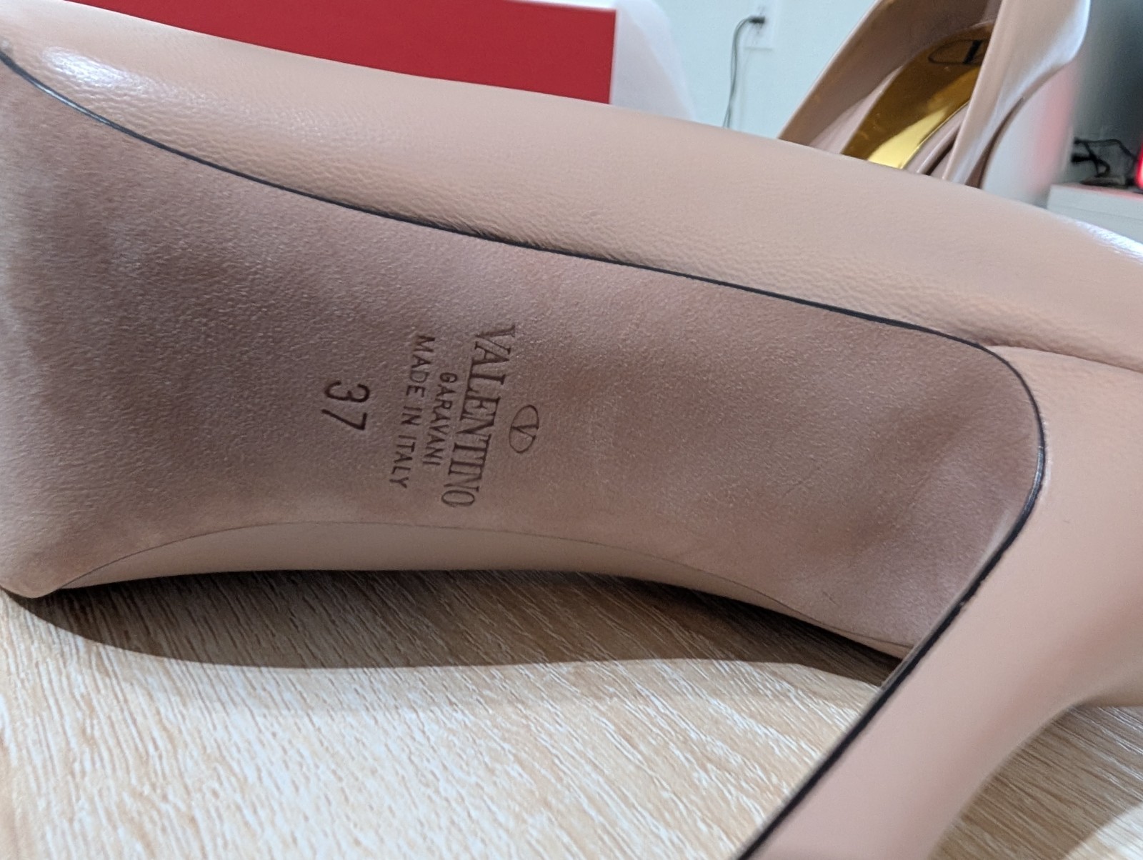 Valentino Garavani One Stud Swarovski Crystal Pumps Rose Cannelle Nude Size 37 thumbnail 4