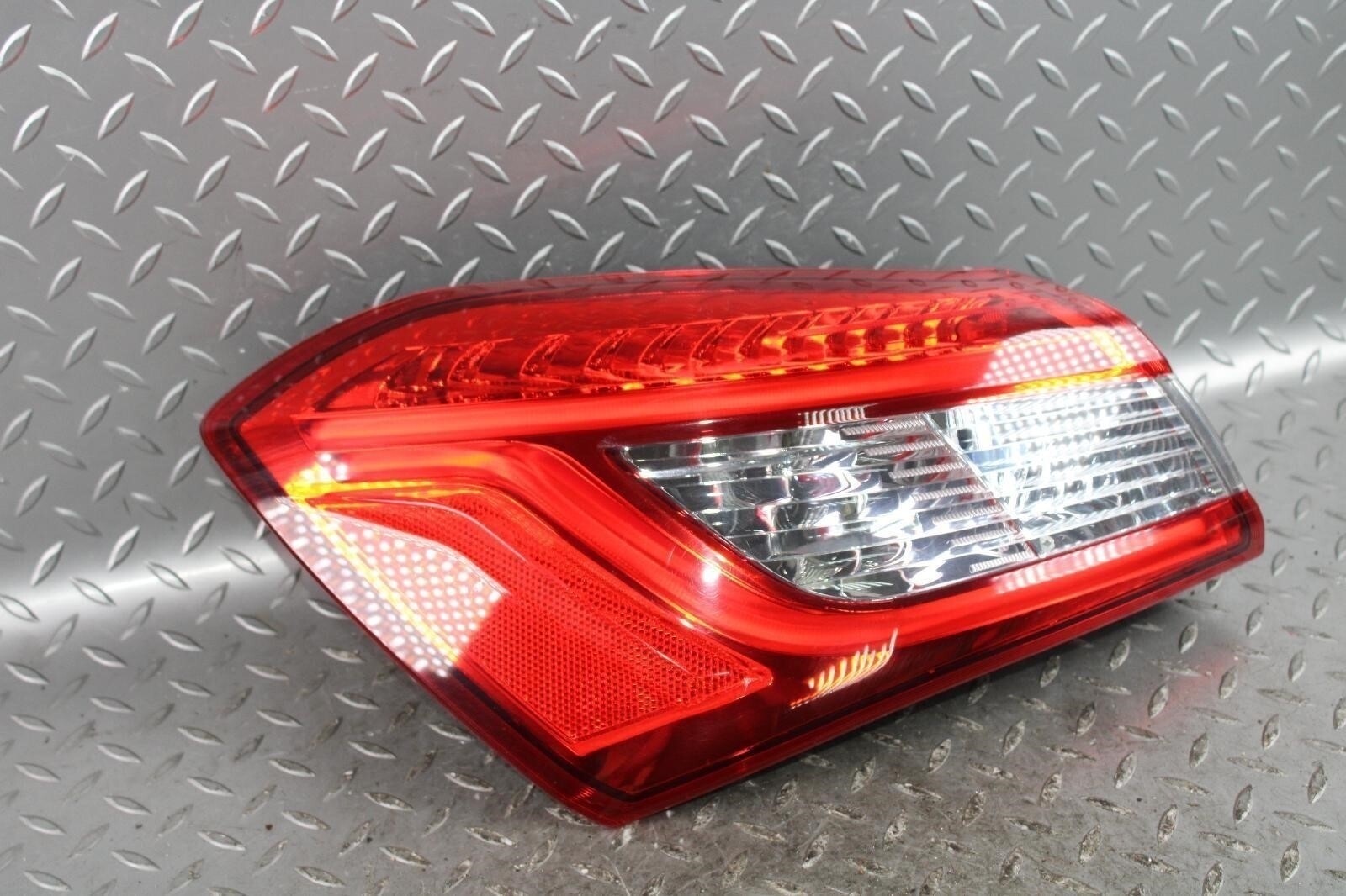 Maserati Ghibli 2014-2019 Left Light lens