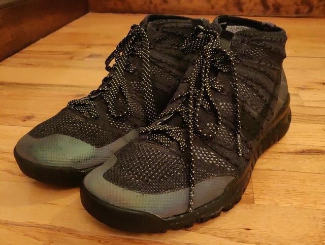 nike flyknit trainer chukka black