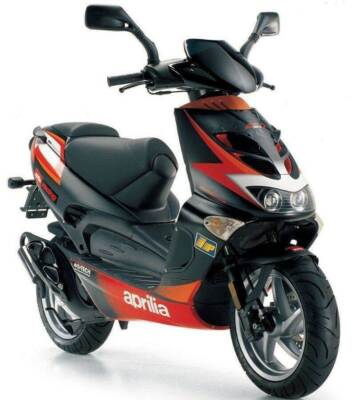 Motorrad Vergleich Aprilia SR 50 Street 2018 Vs. Honda Forza 125 2021