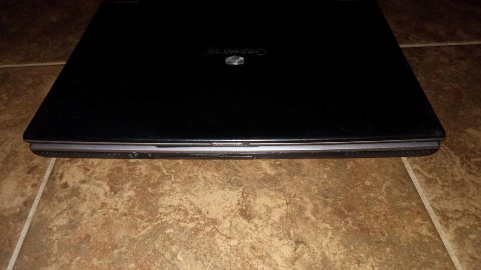 Ноутбук Gateway W340UI с Windows Vista Home Basic. 3GB RAM Intel Celeron M 520 - Изображение 4 из 4