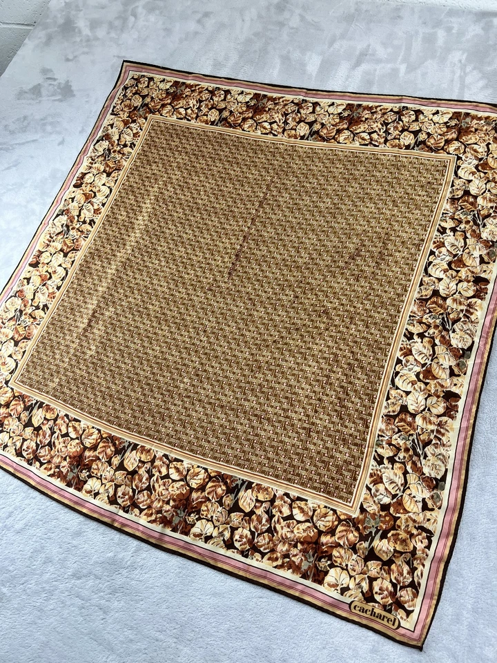 Bufanda vintage Cacharel para mujer marrón floral 100 % seda cuadrada estampado de hojas de Japón años 80 Foto 2 de 4