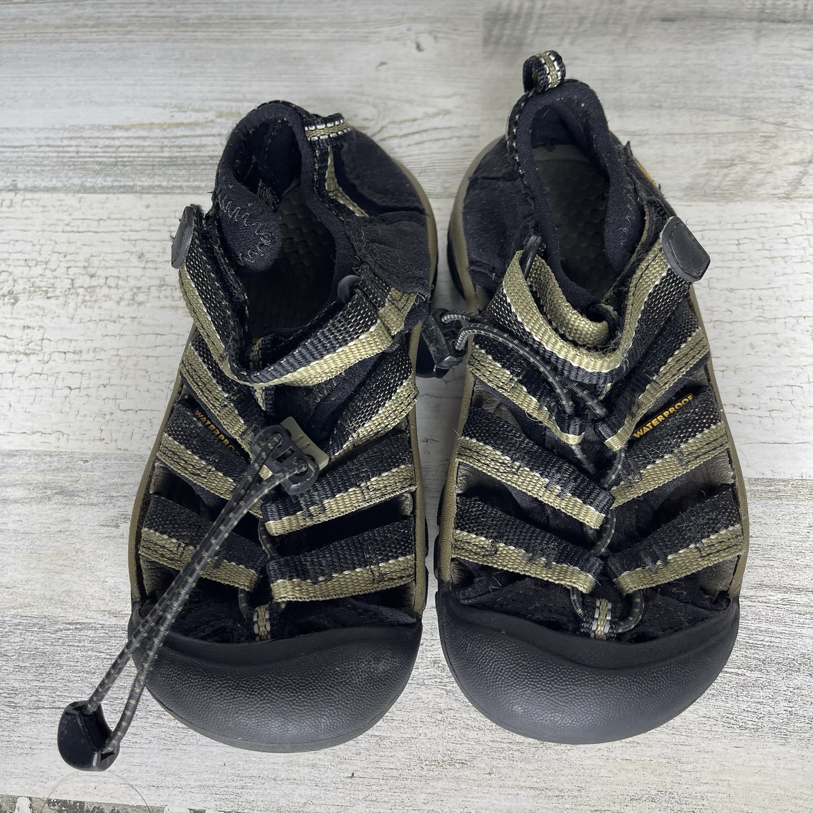 Sandali Keen ragazzo taglia 12 impermeabili escursionismo outdoor nero verde