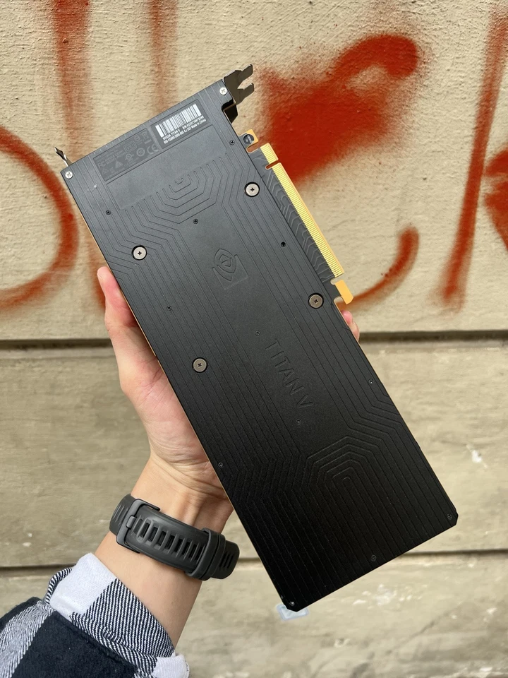 NVIDIA Titan V 12GB HBM2 Professional Volta CUDA Graphics Card GPU - Immagine 2 di 4