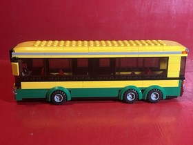 LEGO CITY: Bus Station (60154) News Stand And Bus Only.