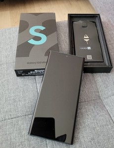 Samsung Galaxy S22 Ultra SM-S908B/DS 128GB Grün ohne Simlock