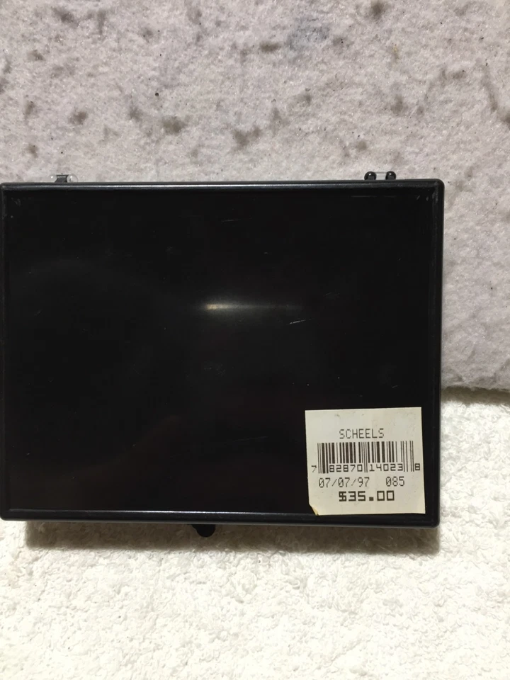 Винтажный набор булавок Ernie Irvan серии Checkered Flag 28 Upper Deck - Изображение 3 из 4