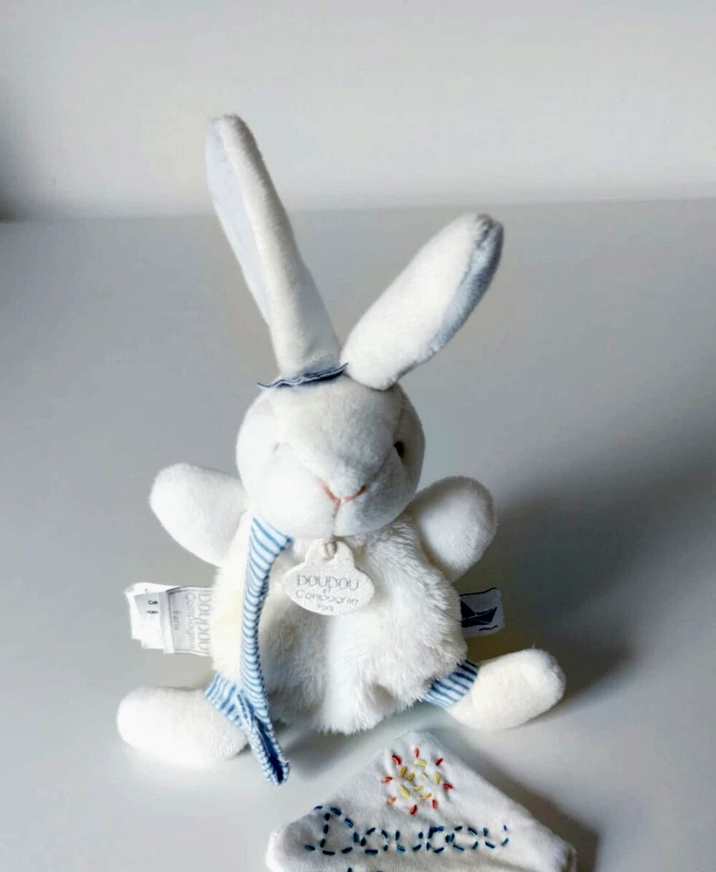 Peluche/Doudou Et Compagnie Petit Lapin Matelot Blanc Bleu Ciel Rayé Bateau 20cm - Photo 1/4