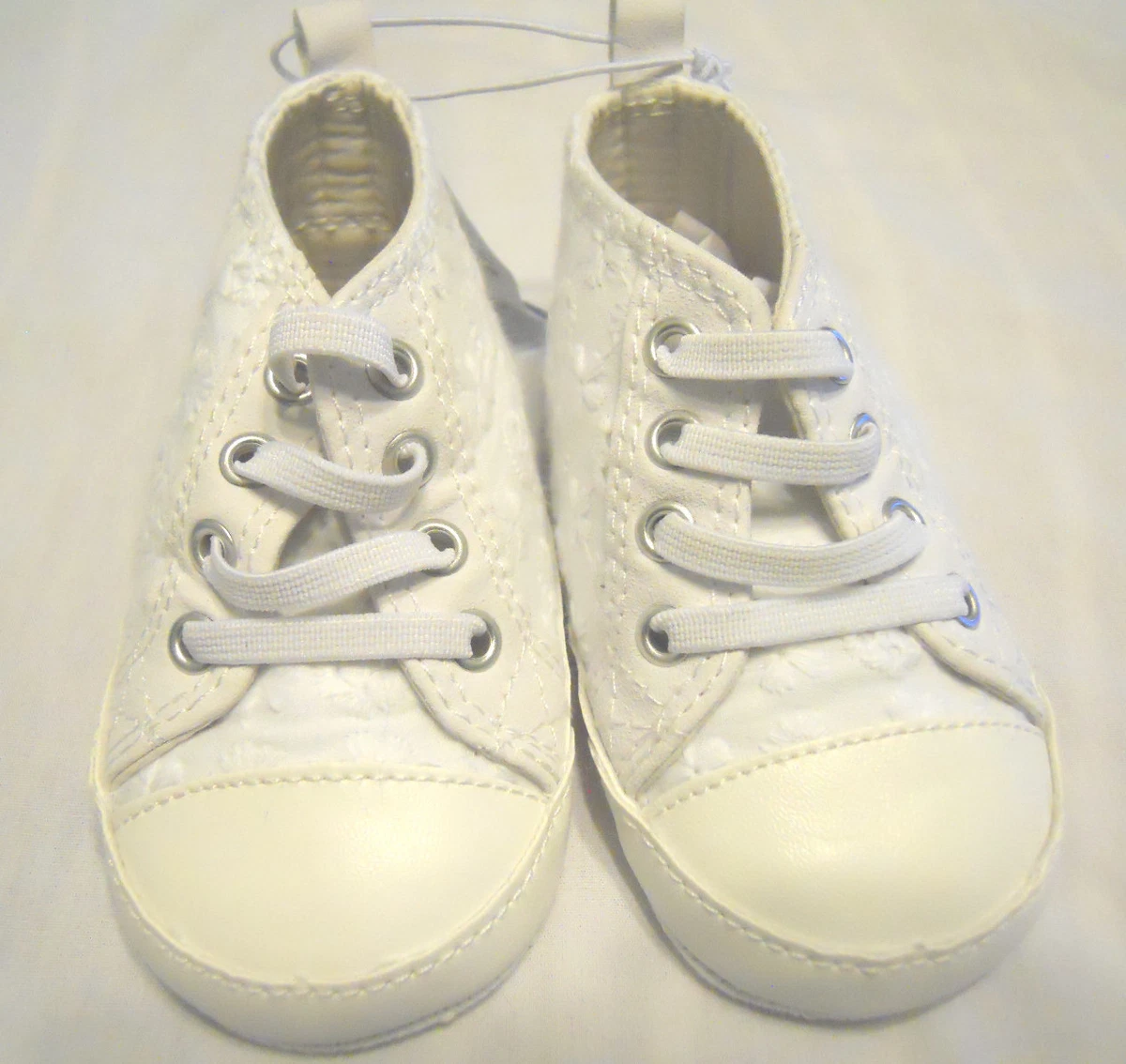 Old Navy Girls Crib Shoes Size 3 Baby Infant Soft Sole White