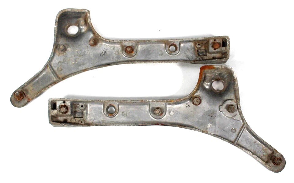 Honda RH & LH Metal Carrier 50303-271-000 50306-271-000 OEM P4053 - Image 2 of 4