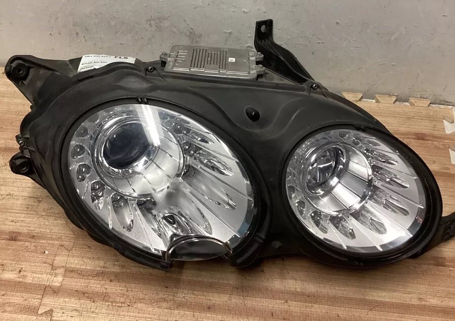 2012 - 2015 BENTLEY CONTINENTAL GT Xenon RIGHT  Headlight OEM USED COMPLETE