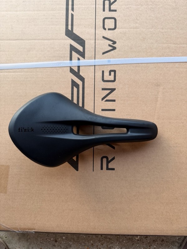 Fizik Tempo Aliante R1 145mm Saddle