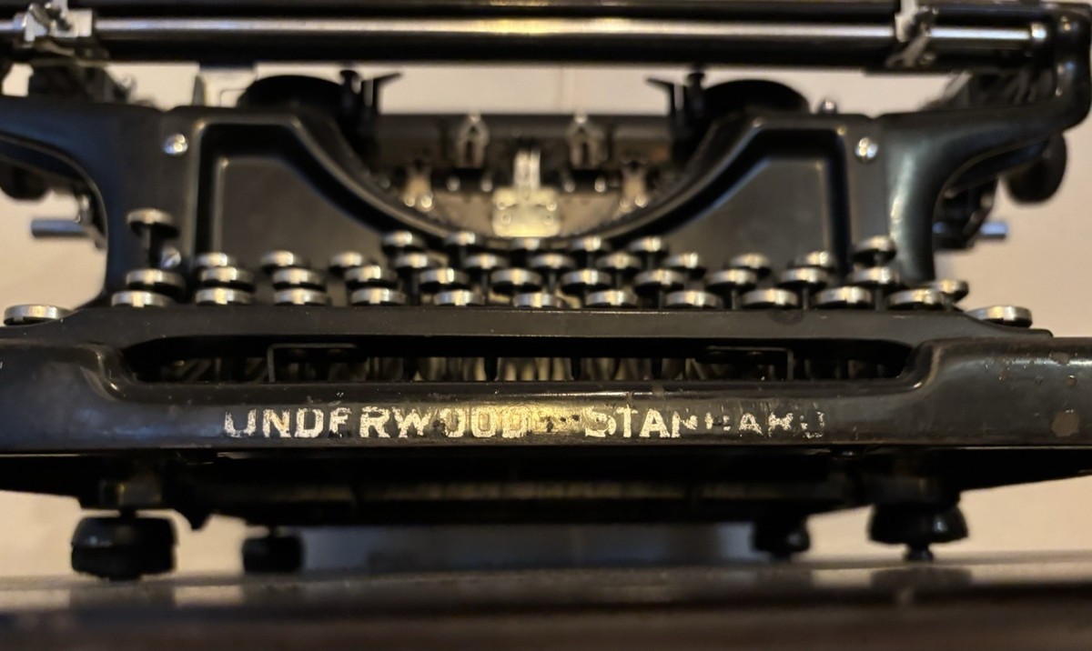 Vintage 1930 Underwood Standard No. 6 Typewriter – 14” Wide