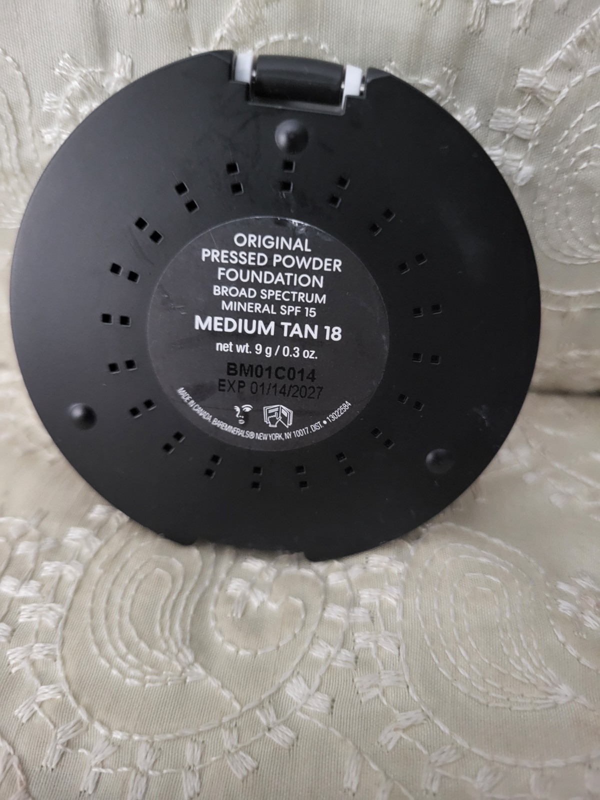 bareMinerals Original Pressed Powder Foundation SPF 15 - 0.3 OZ   Medium Tan