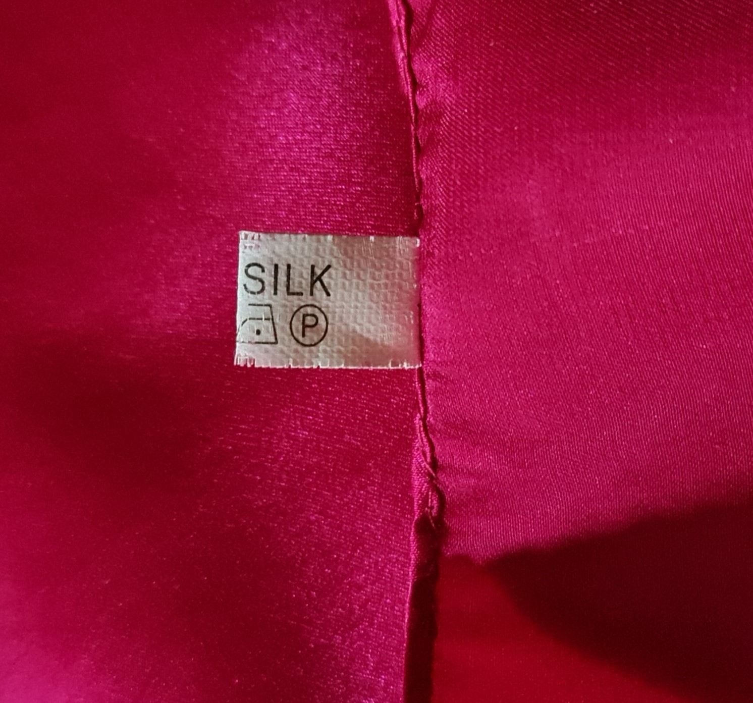 SCARF VINTAGE AUTHENTIC SOLID CYCLAMEN SATIN SILK… - image 5