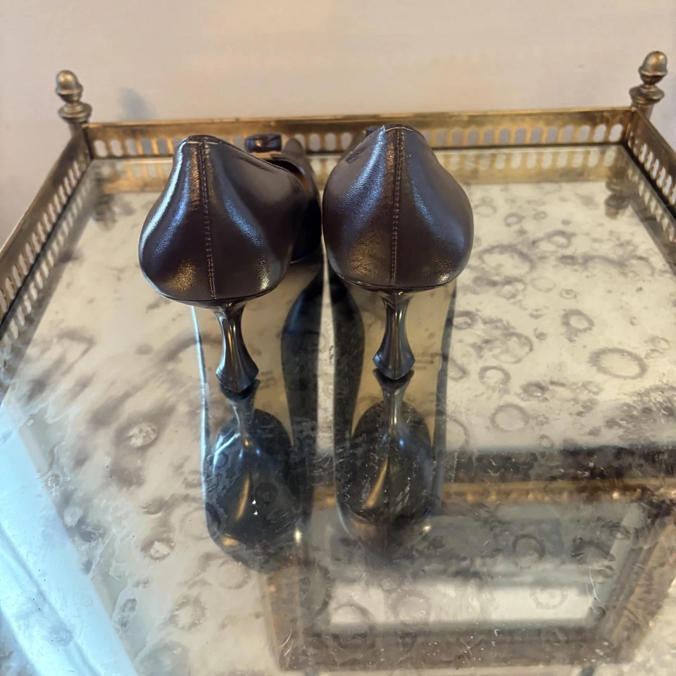 Ann Marino Shoes Womens Size 6.5 Leather Heels Square Toe Rosette Detail Dress - Image 4 of 4