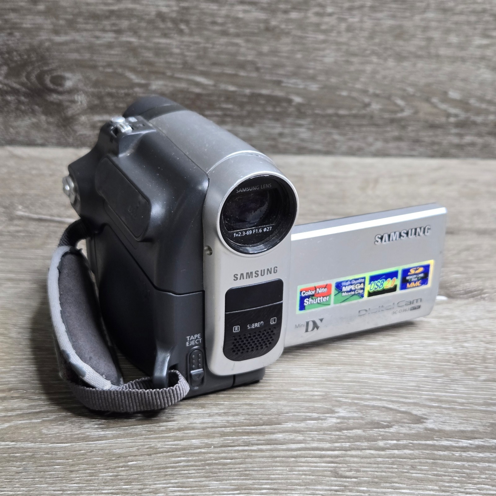Samsung SC-D363 30x Optical Zoom MiniDV Digital Handheld Cam