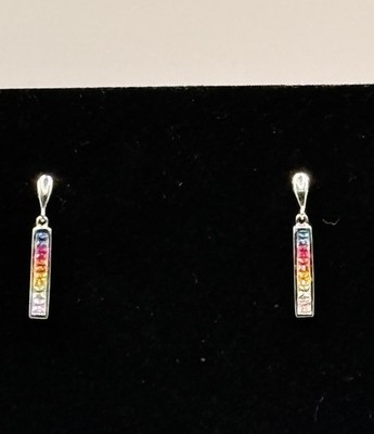 Sterling Silber .925 Regenbogen Saphir 0,2 kt Stab Ohrhänger feiner Schmuck
