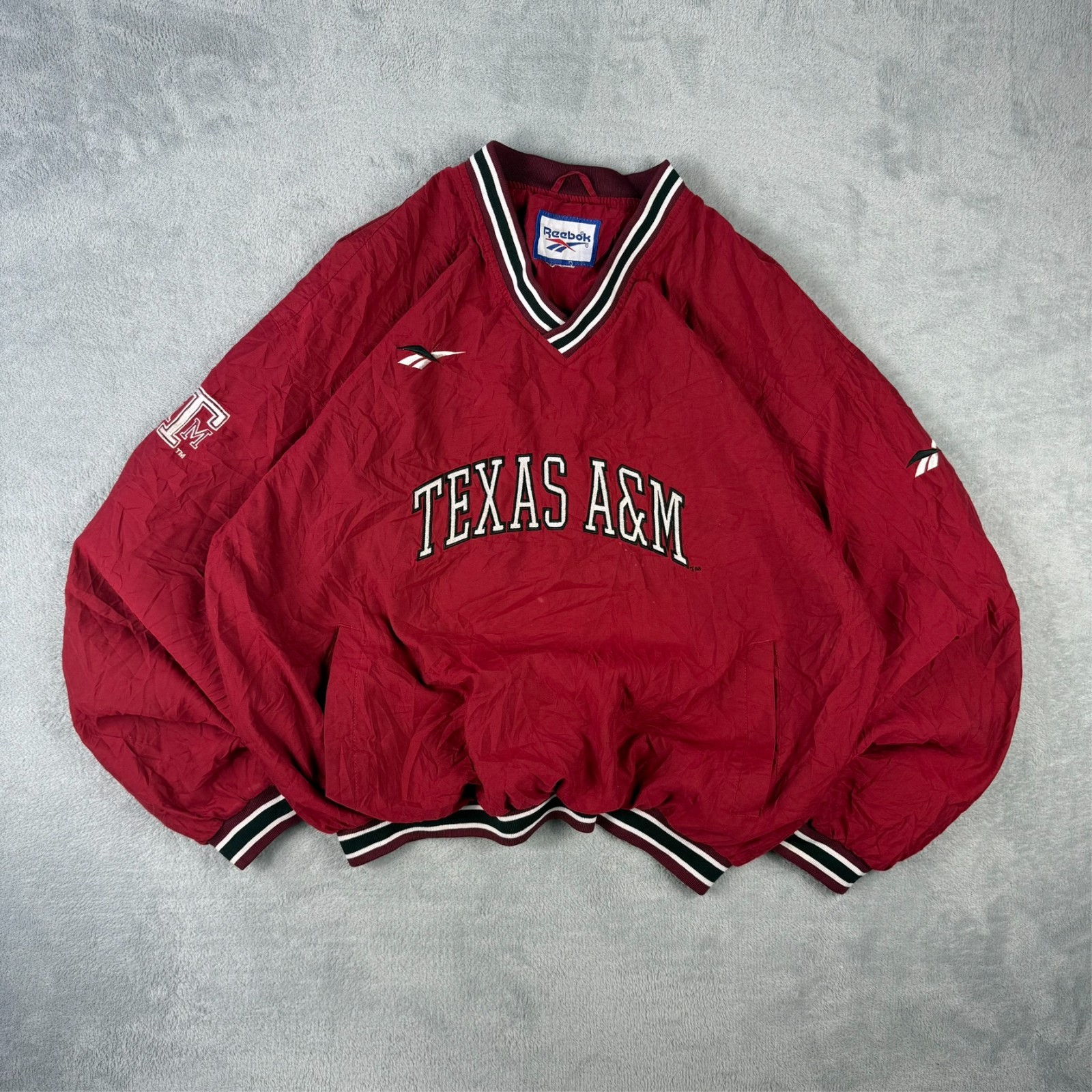 VTG Reebok 1990s Texas A&M Aggies Red V-Neck XL Shell Pullover Sweatshirt