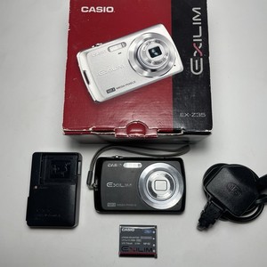 Casio EX-Z35 Exilim 12.1MP Compact Digital Camera Tested + Charger, Battery