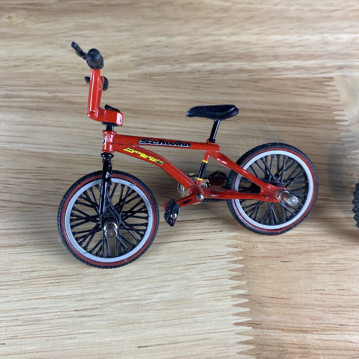 Huffy ビンテージ ナンバープレート BMX Team schwinn Huffy ビンテージ ナンバープレート BMX Team schwinn Huffy