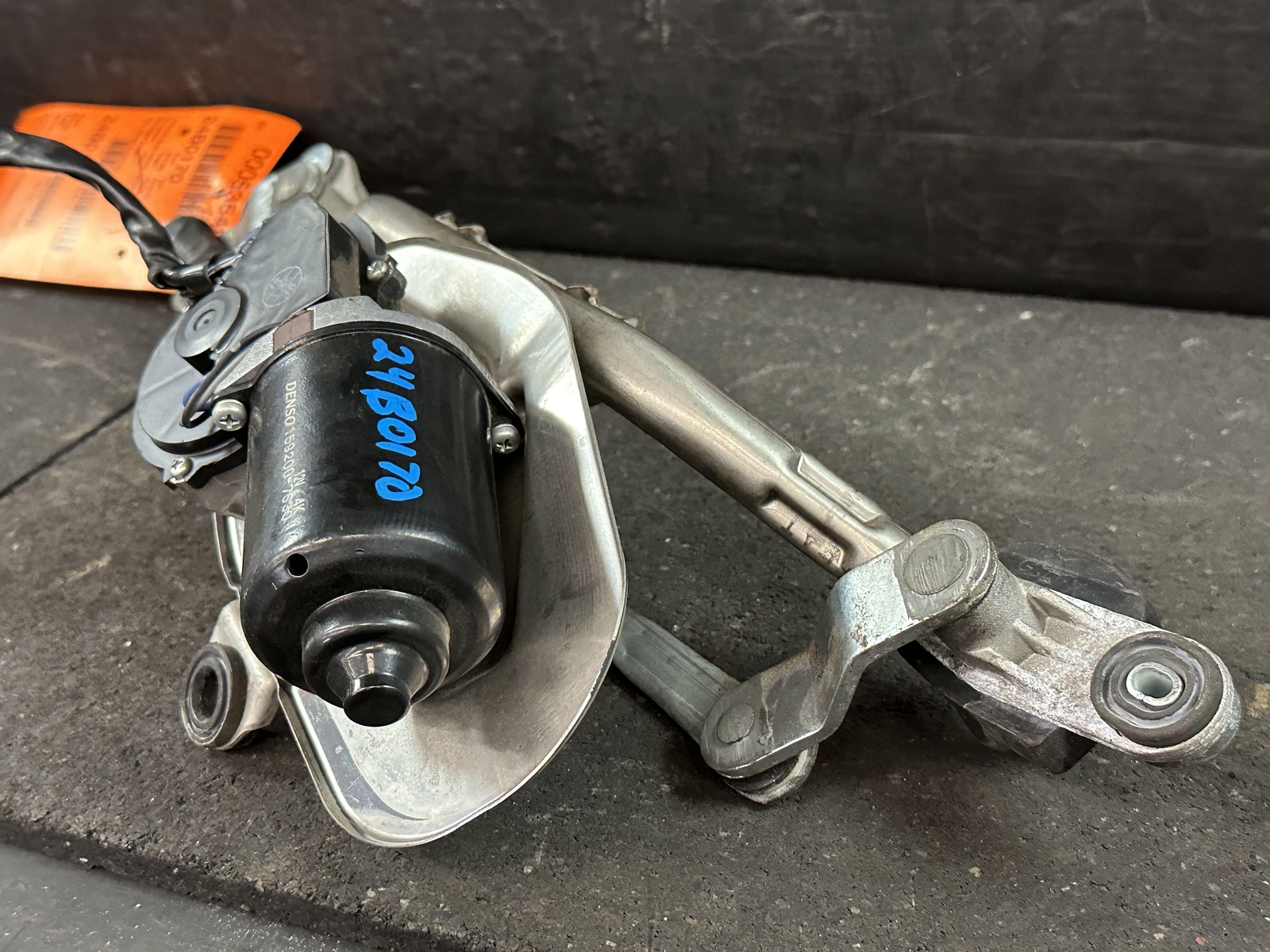 04-12 MASERATI QUATTROPORT WINDSHIELD WIPER TRANSMISSION LINKAGE W/MOTOR 159200